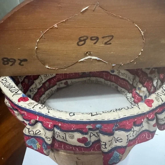Vintage Sewing Bushel Basket Split Lid Floral Patriotic Theme - Picture 6 of 16